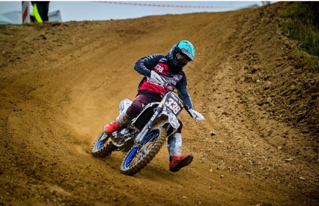 1000009849 3f0081e90e8ab602282170f6a5d7620f 1