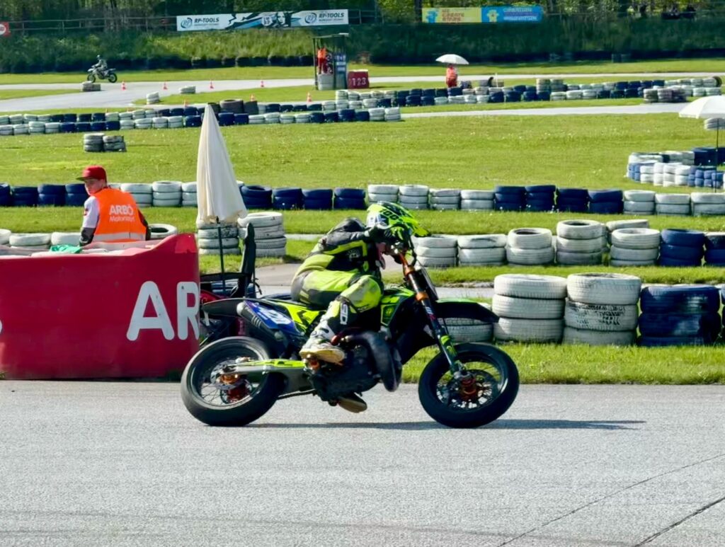 3 b4a676be719a2d2f7a84a72058ed7440 1