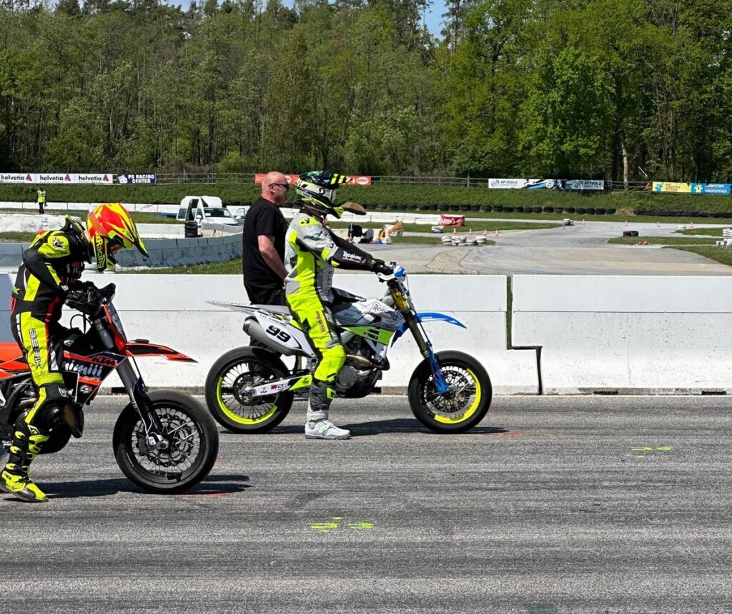 ec2837ab d04a 4e72 8c2b d7d0046b9379 6a1998be11e7b7de14e044b08a7f4129 1