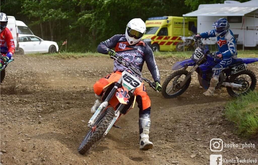 zavod prachovice vh 4 8c7f0a3143e60e8d2a9ece2d2c86edb2 1