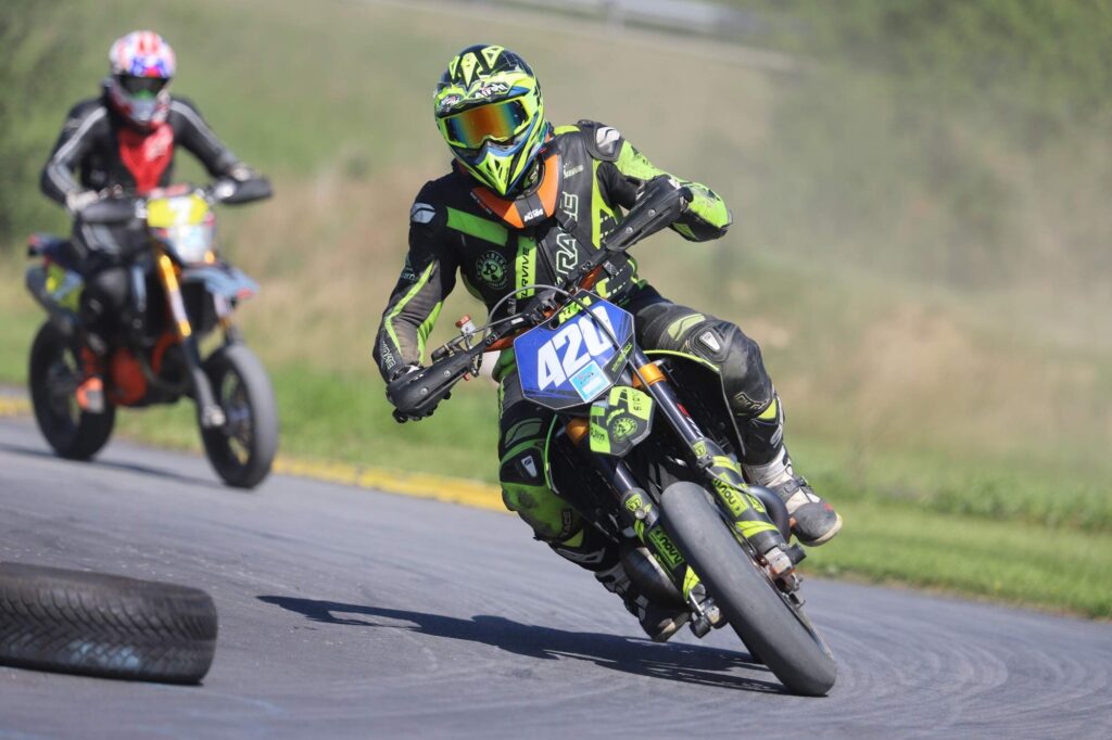 1 05e4a725c52b0486675bad96631a8f17 1