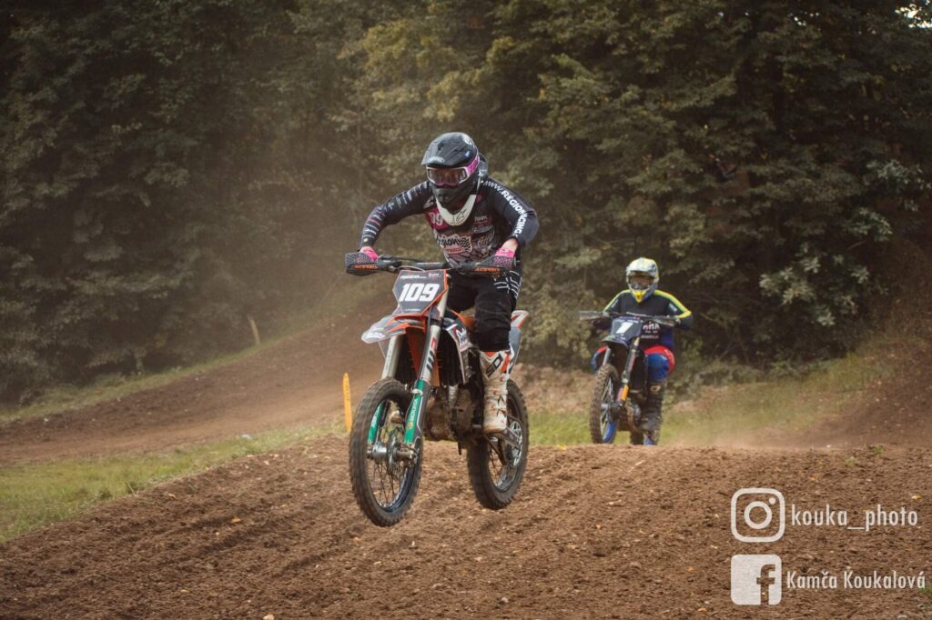 EDSC 4991 9709690fd6ea34f0772536b0d25a8004