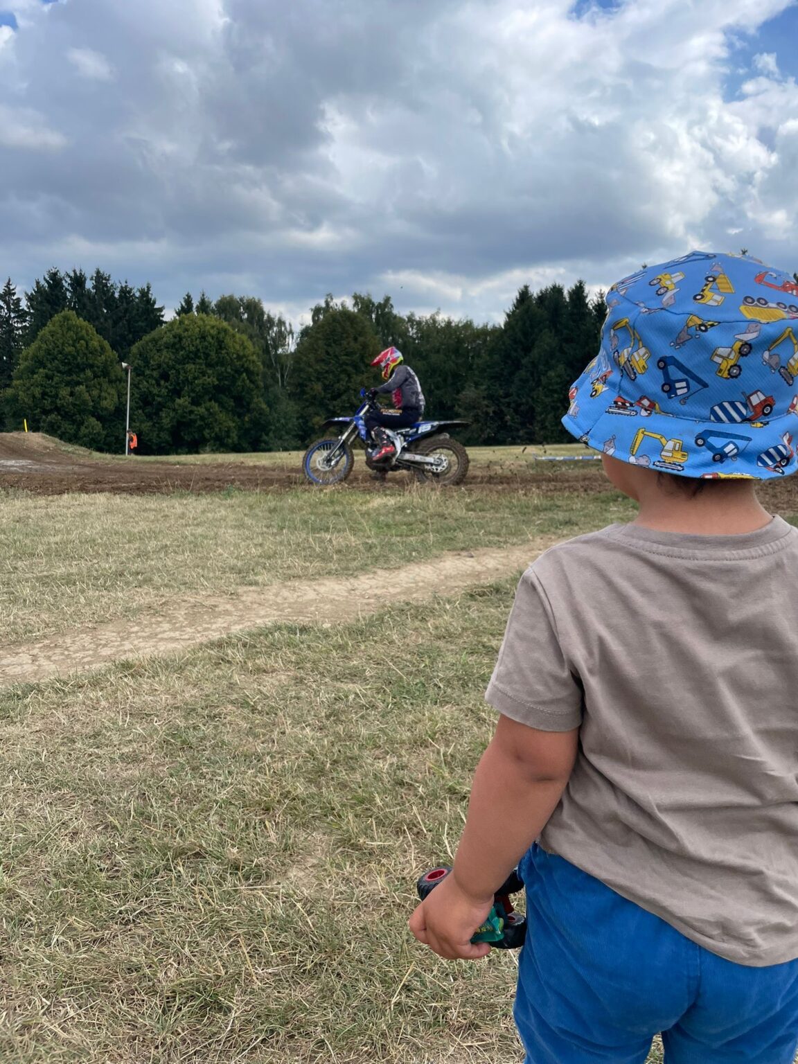 bf00eea6 652e 490a 9c32 d364b2524e5c 3070a9e2c79979656db844490834fb33 1