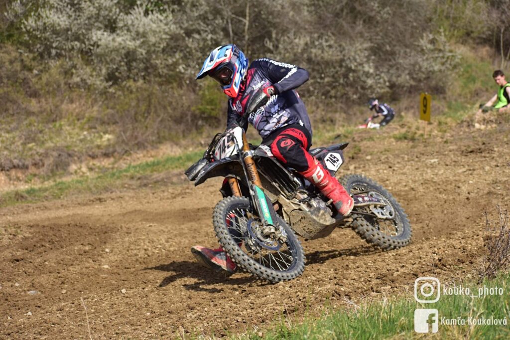 JHDSC 2158 6e29d4b69adc384f91b5b3aa410e5fc7 1 32831bd9bbd18f85cfc0d15d4c6c3a57 1