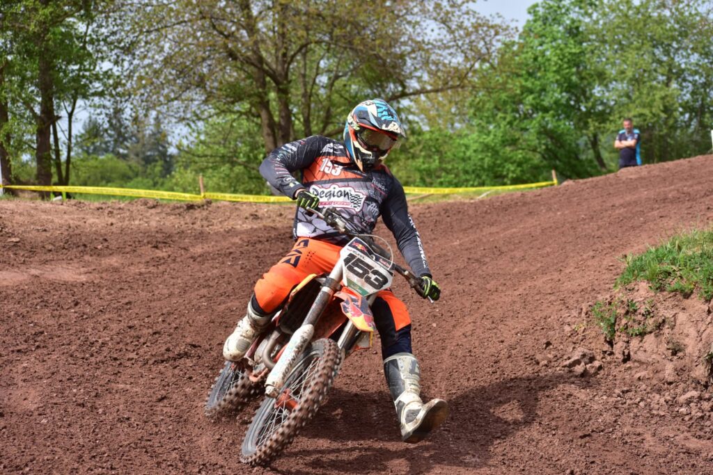 vh kostelec 8 26 4 8494f8cec85d3053876fa22efe52c7b9